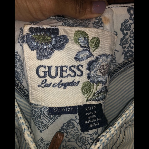 🚫SOLD Guess Jeans Tank top with laced up front - Picture 4 of 5